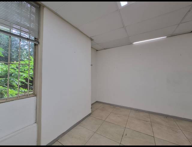 87M² OFFICE TO LET IN ROSEBANK